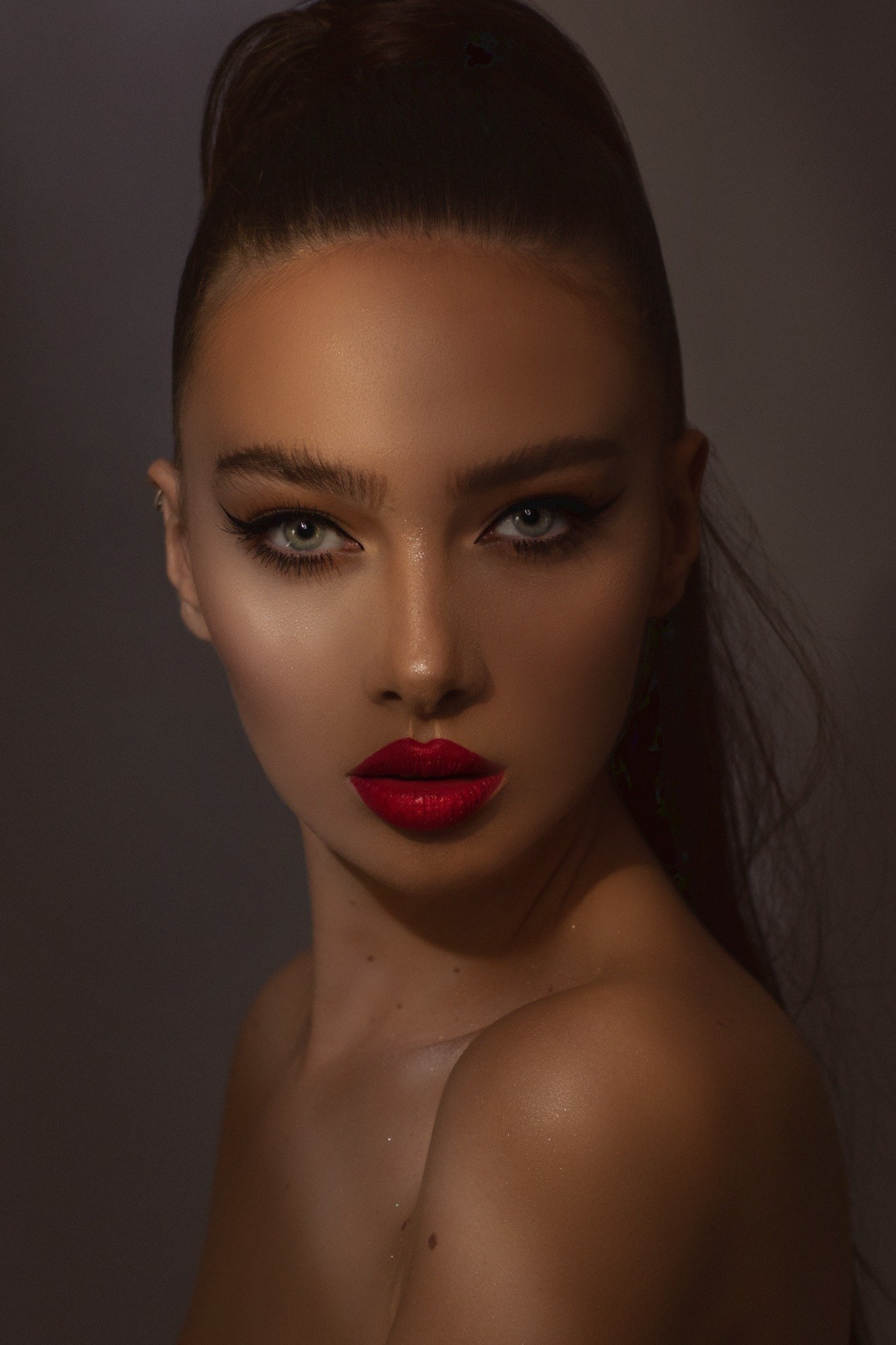 Red lip editorial makeup